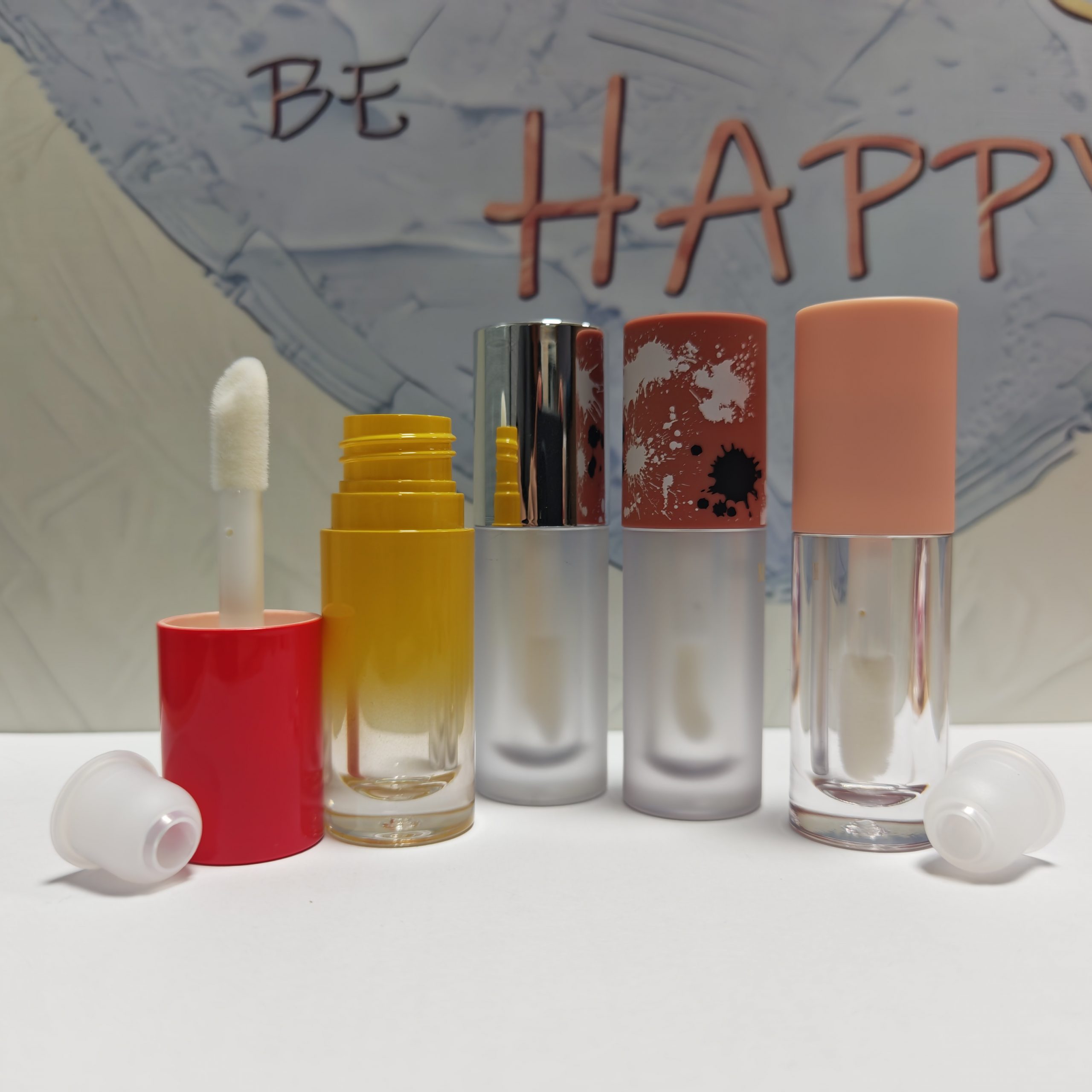 062# 5ml-6ml-Plastic lip gloss tube-A short and plump bottle