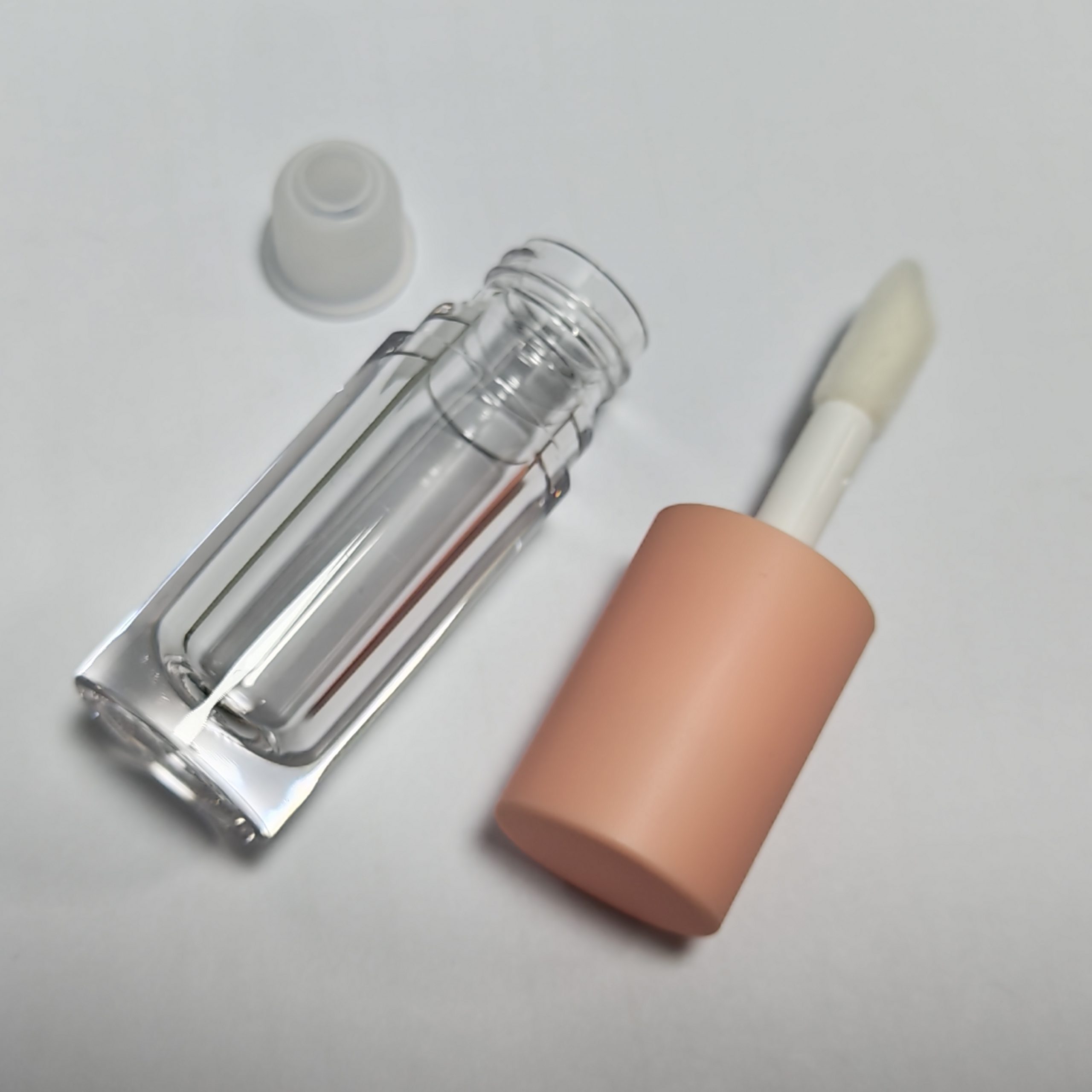 062# 5ml-6ml-Plastic lip gloss tube-A short and plump bottle - 图片 11
