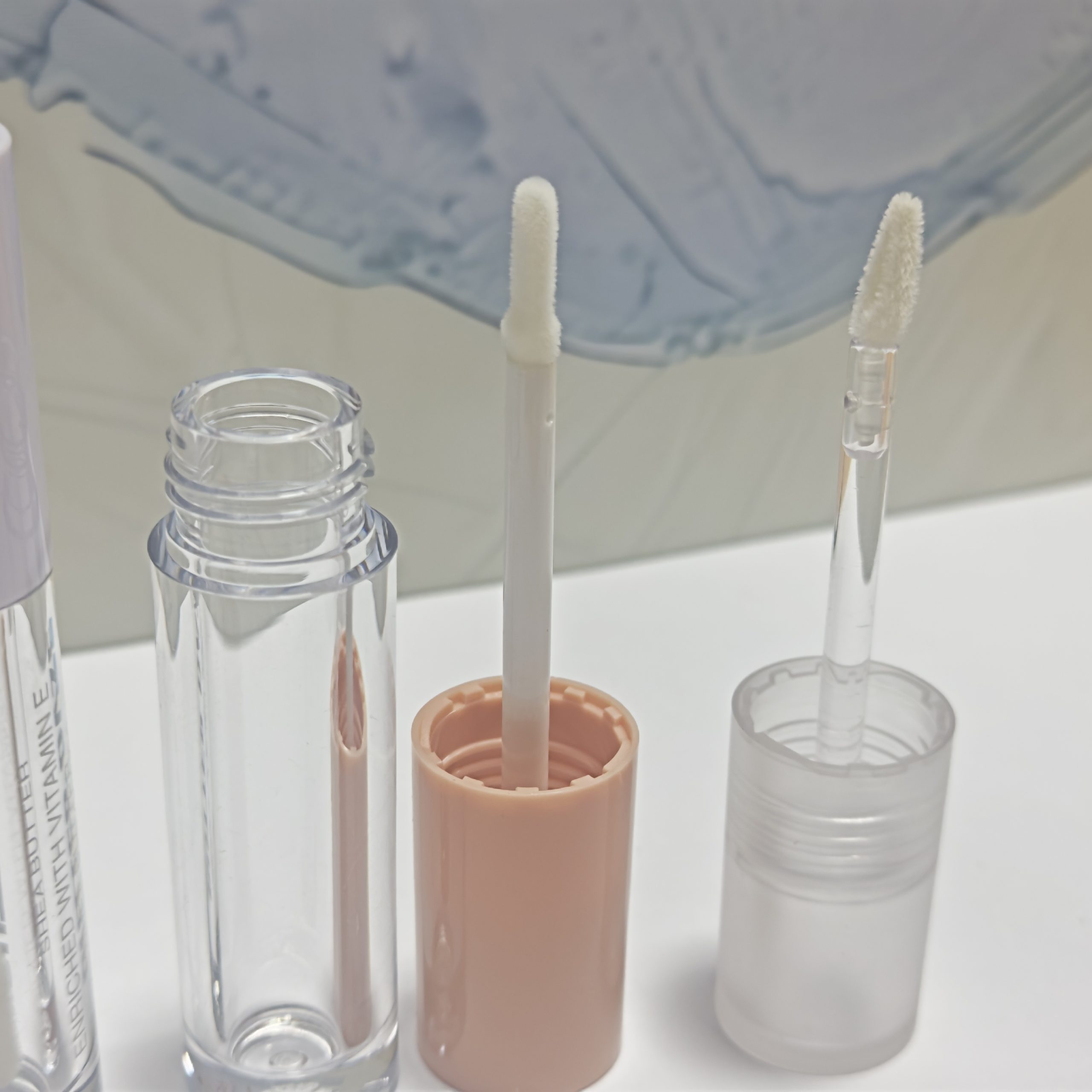 115B# 4ML -5ML-Plastic lip gloss tube -Inner hole - arc bottom - 图片 4