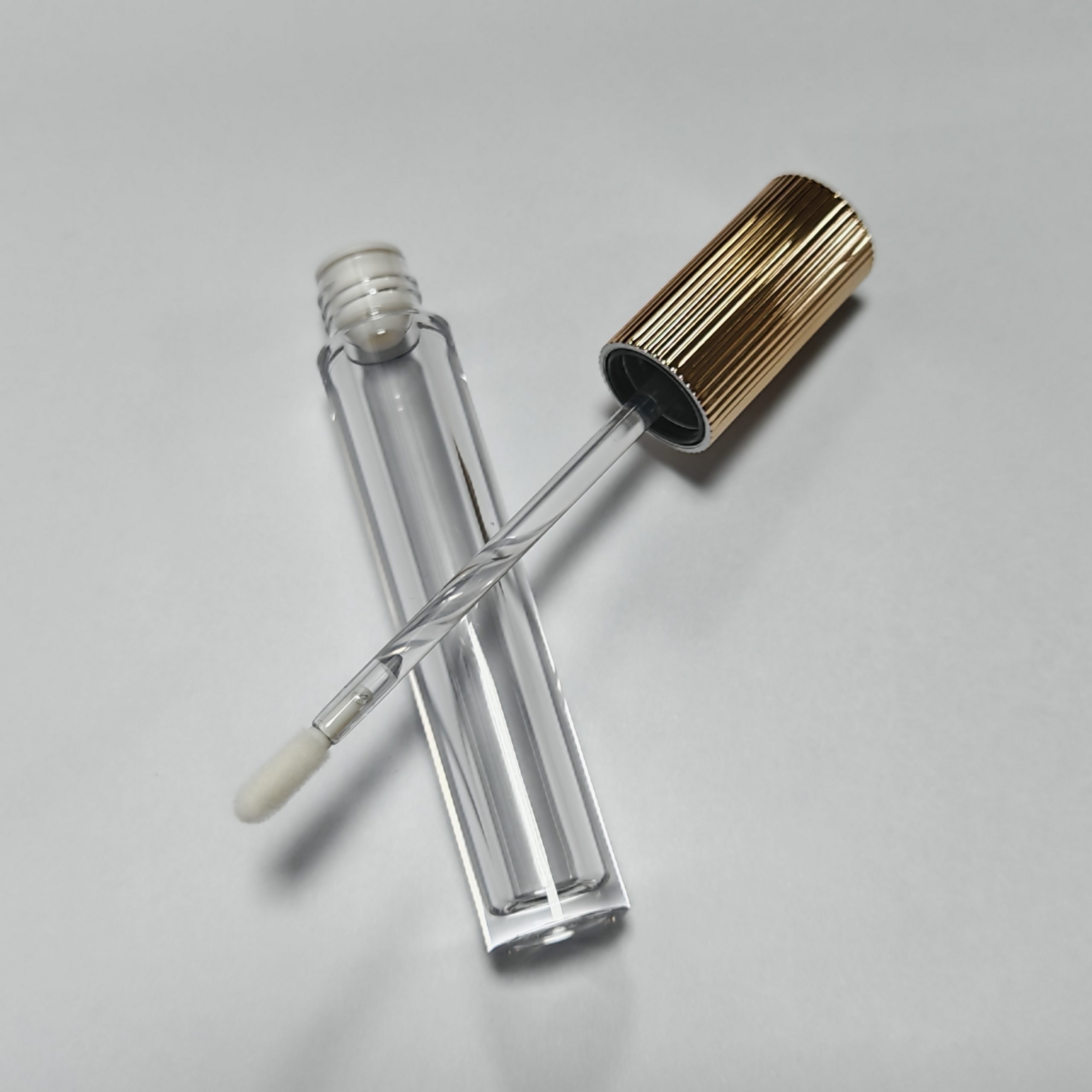 137# 5ML Plastic lip gloss tube-The lid has raised lines around its rim - 图片 4