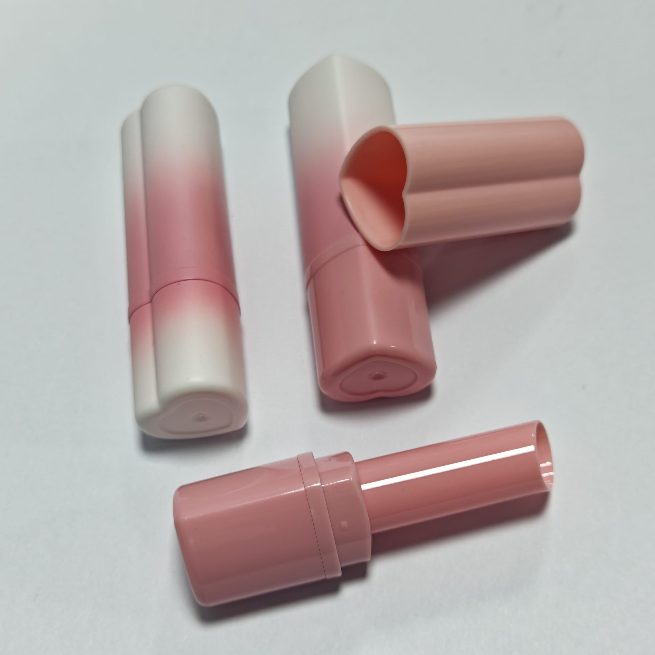 198#- Plastic Lipstick-Lip balm tube -Heart-shaped and cute - 图片 12