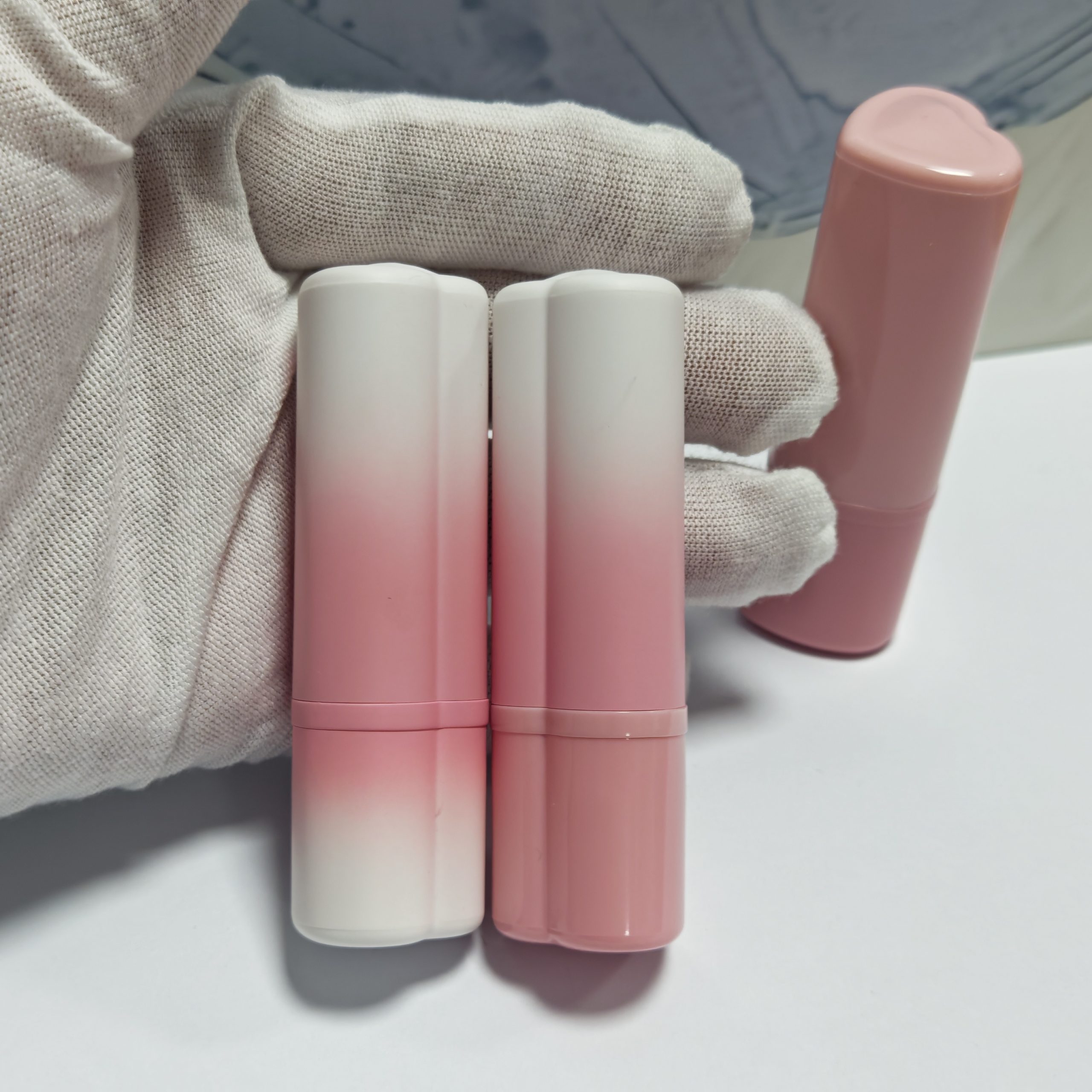 198#- Plastic Lipstick-Lip balm tube -Heart-shaped and cute - 图片 9