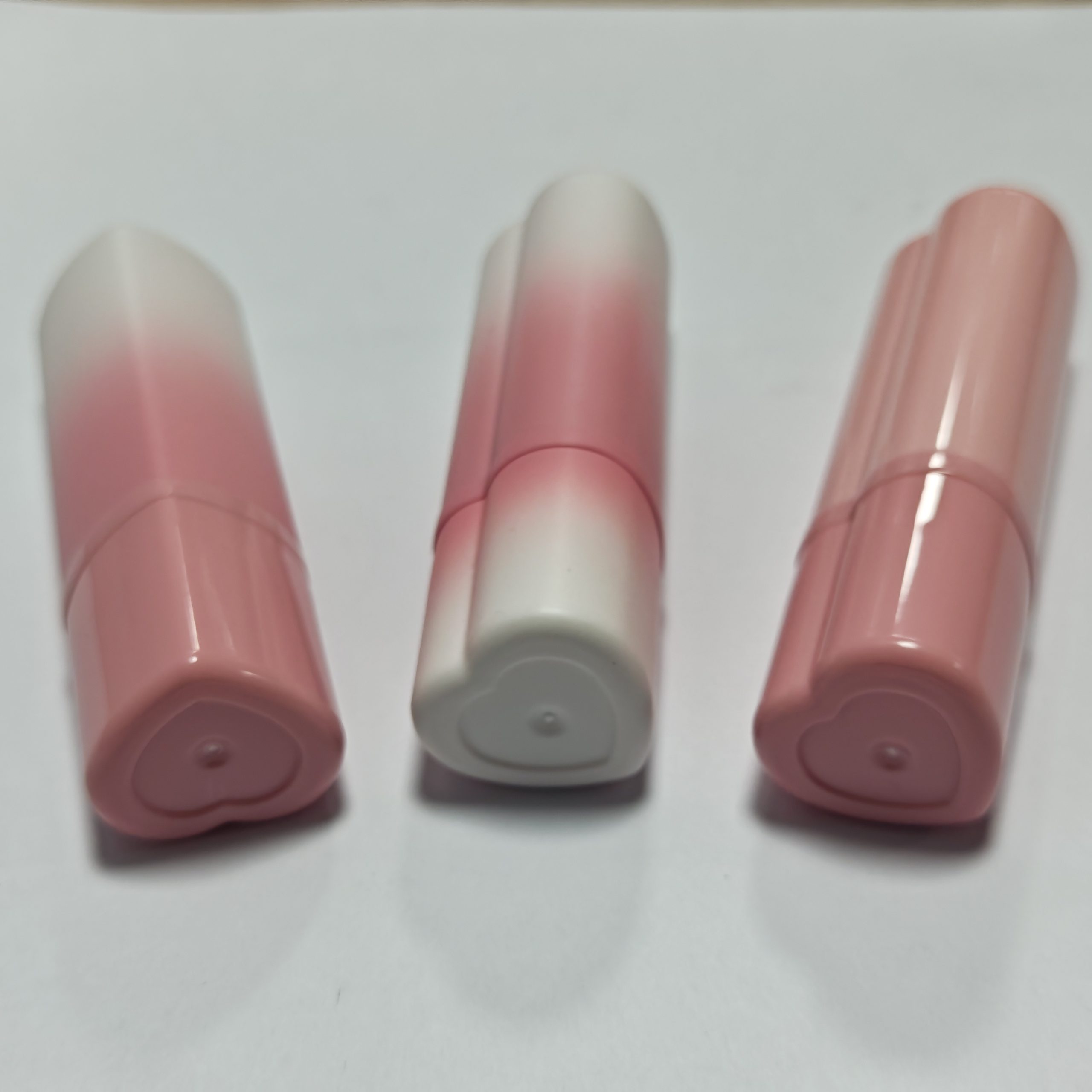 198#- Plastic Lipstick-Lip balm tube -Heart-shaped and cute - 图片 8