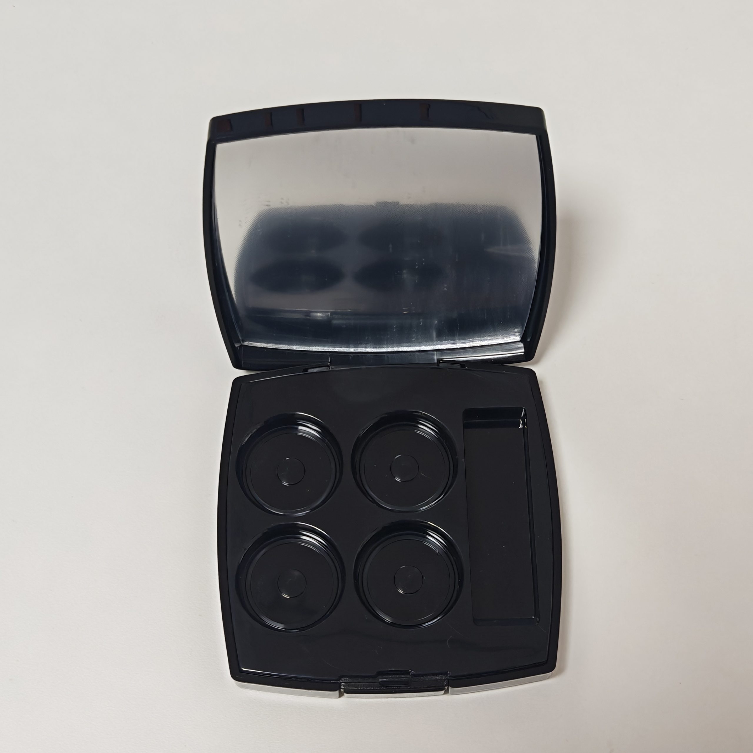 7033# - Powder Loose Powder Case With mirror- 4 holes - Multi-color Compact Powder Container - Blush Palette - Eyeshadow Palette - Accent Color Palette with Brush - 图片 5
